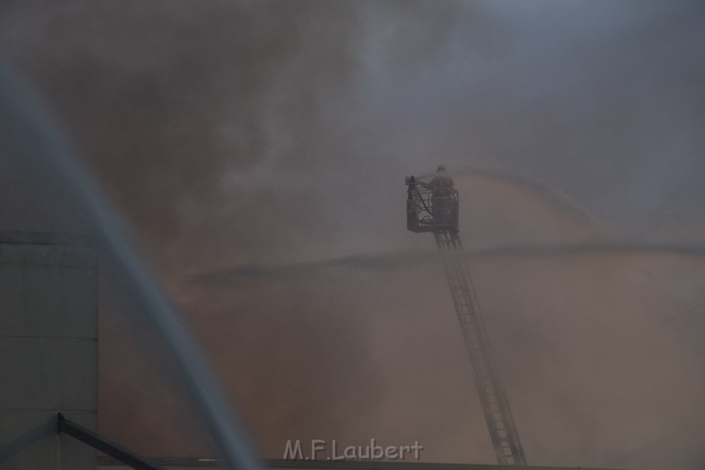 Grossbrand Halle Troisdorf Kriegsdorf Junkersring P317.JPG - Miklos Laubert